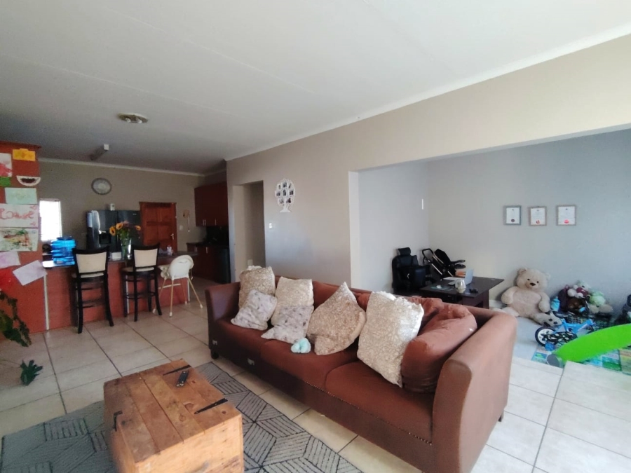 3 Bedroom Property for Sale in Langenhovenpark Free State